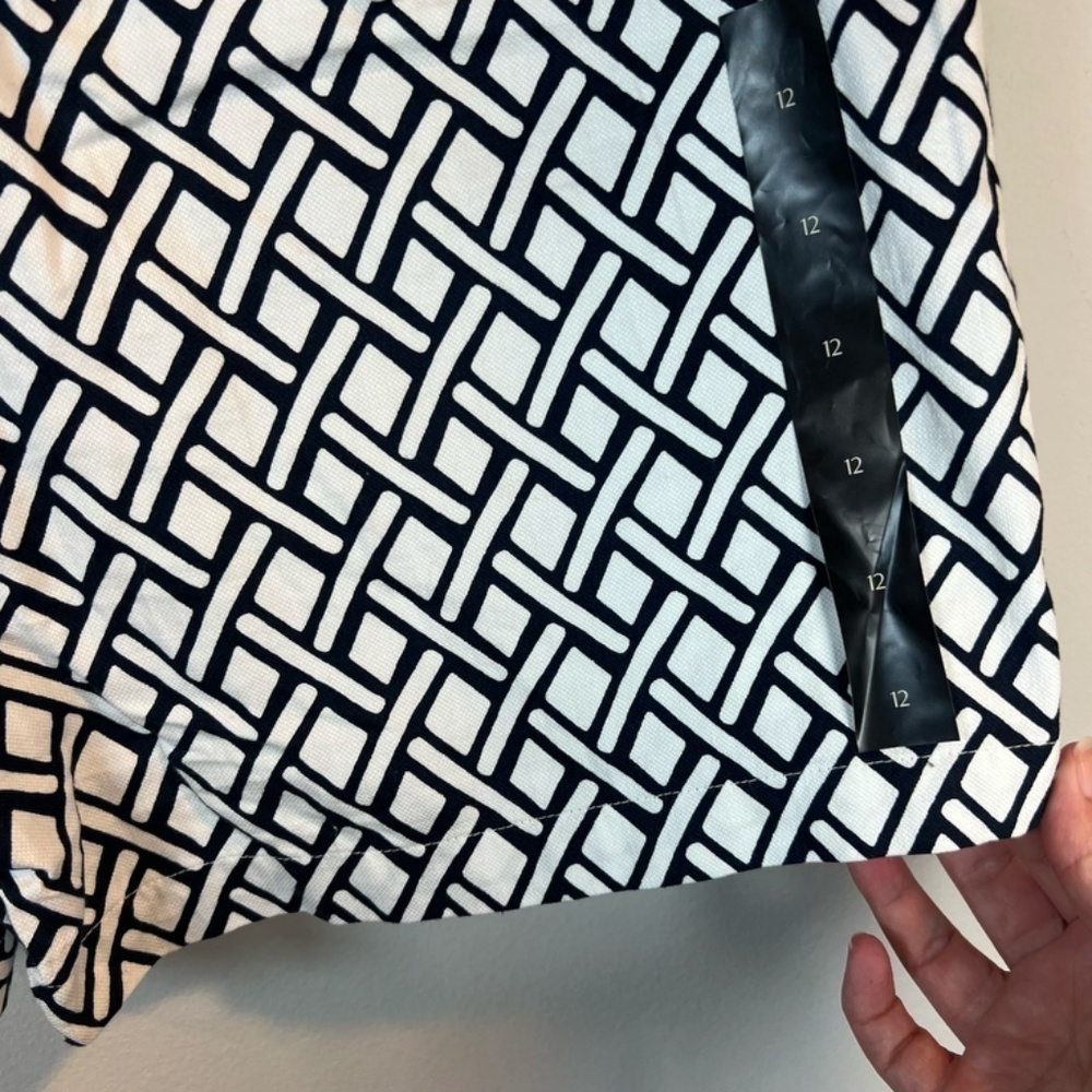 Banana Republic 4.5" Cotton Geometric Print Shorts Black White Coastal NEW Sz 12 - Picture 11 of 12